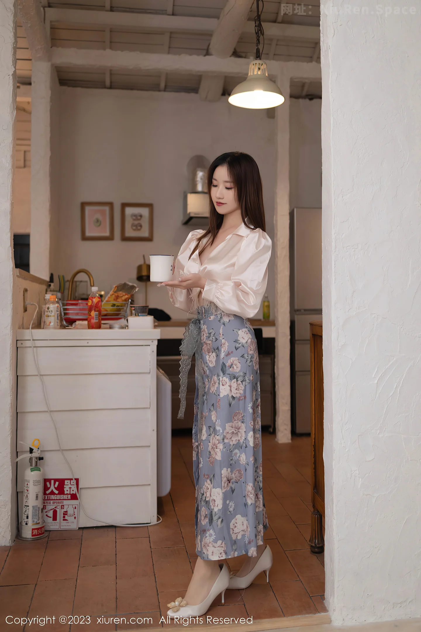 图片[5]-[XiuRen秀人网]VOL.7770 模特Yada杏子半脱露性感轻透内衣配超薄肉丝秀曼妙身姿诱惑写真84P-秀人网官方网站